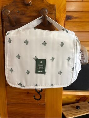Travel Hanging Toiletry Bag for Men - White with Green Cactus Print